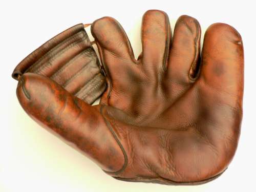 Joe DiMaggio Spalding 133 2 Front